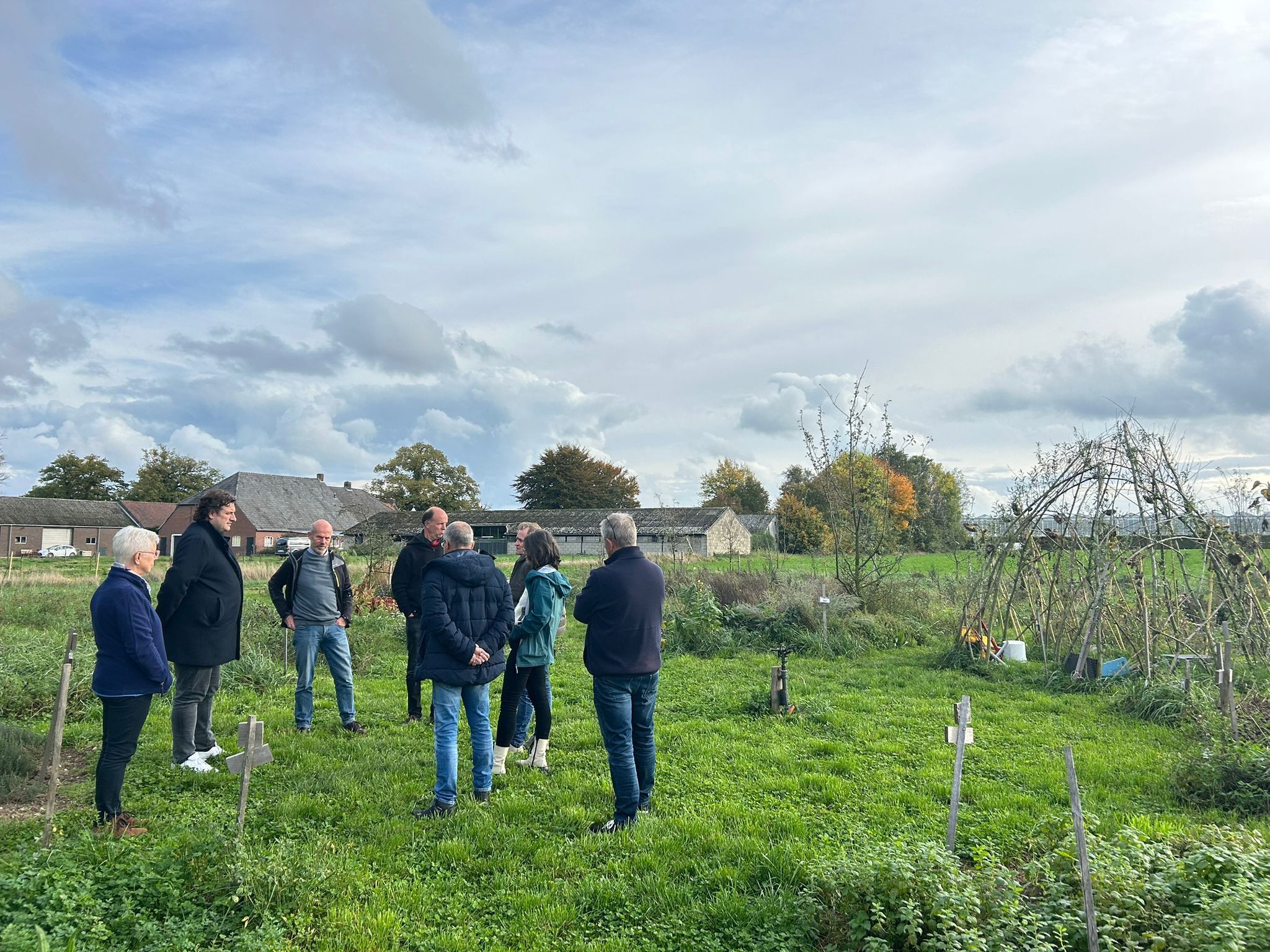 20251022 Bezoek gedeputeerde van Landbouw 01